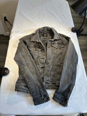 Clockhouse Gray Washed Denim Trucker Jacket Size 38 Grunge Y2K